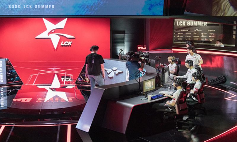 LCK Tiếng việt chuyên phát sóng các trận đấu Esport hàng đầu